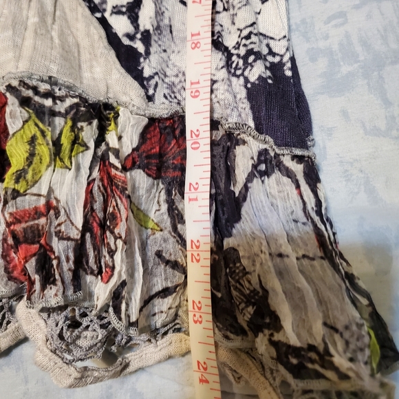 Tshirt A-line Dress w/handkerchief hem - Picture 11 of 11